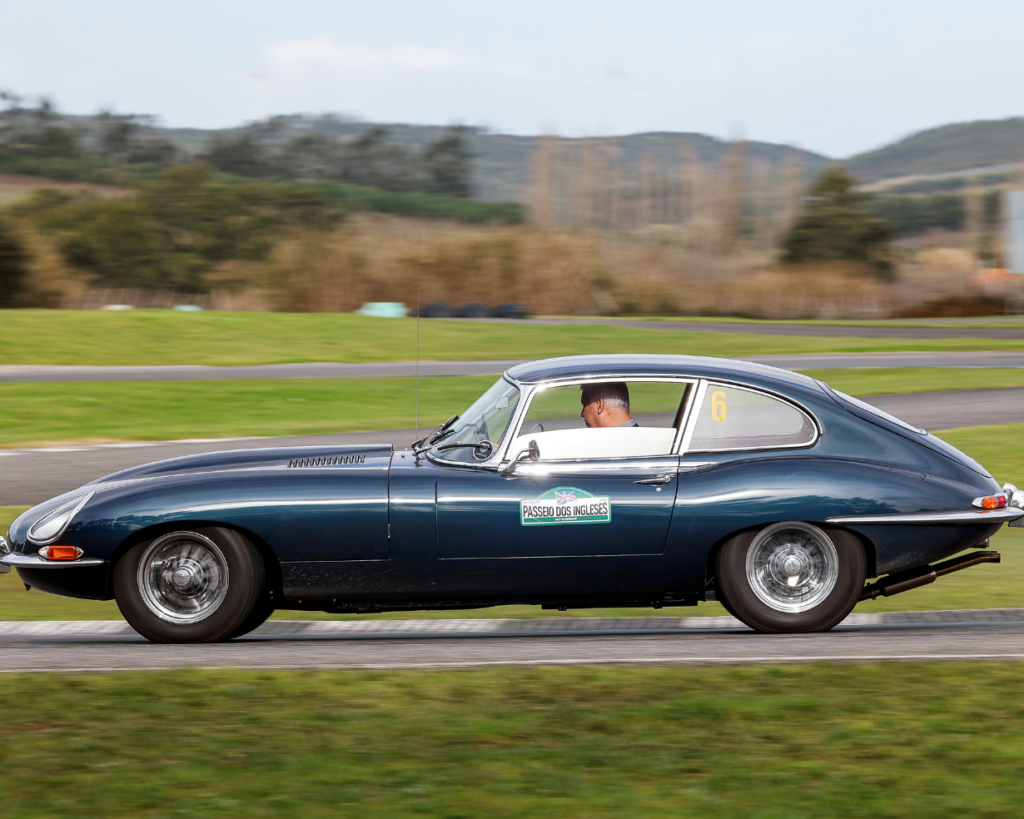 Passeio dos Ingleses Carros Classicos Campera