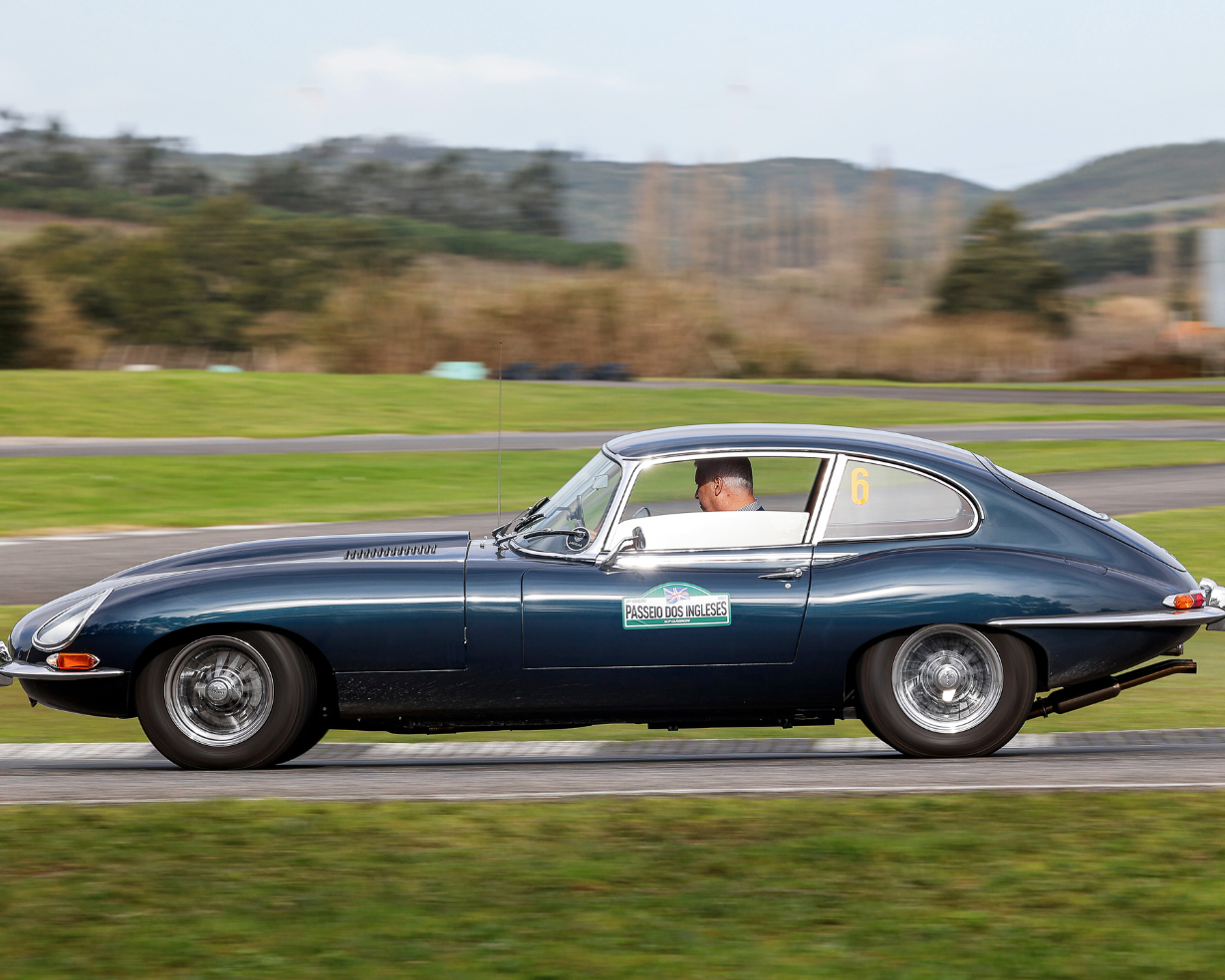 Passeio dos Ingleses Carros Classicos Campera