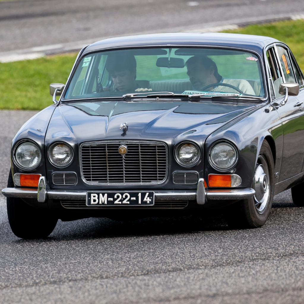 Passeio dos Ingleses Carros Classicos Campera