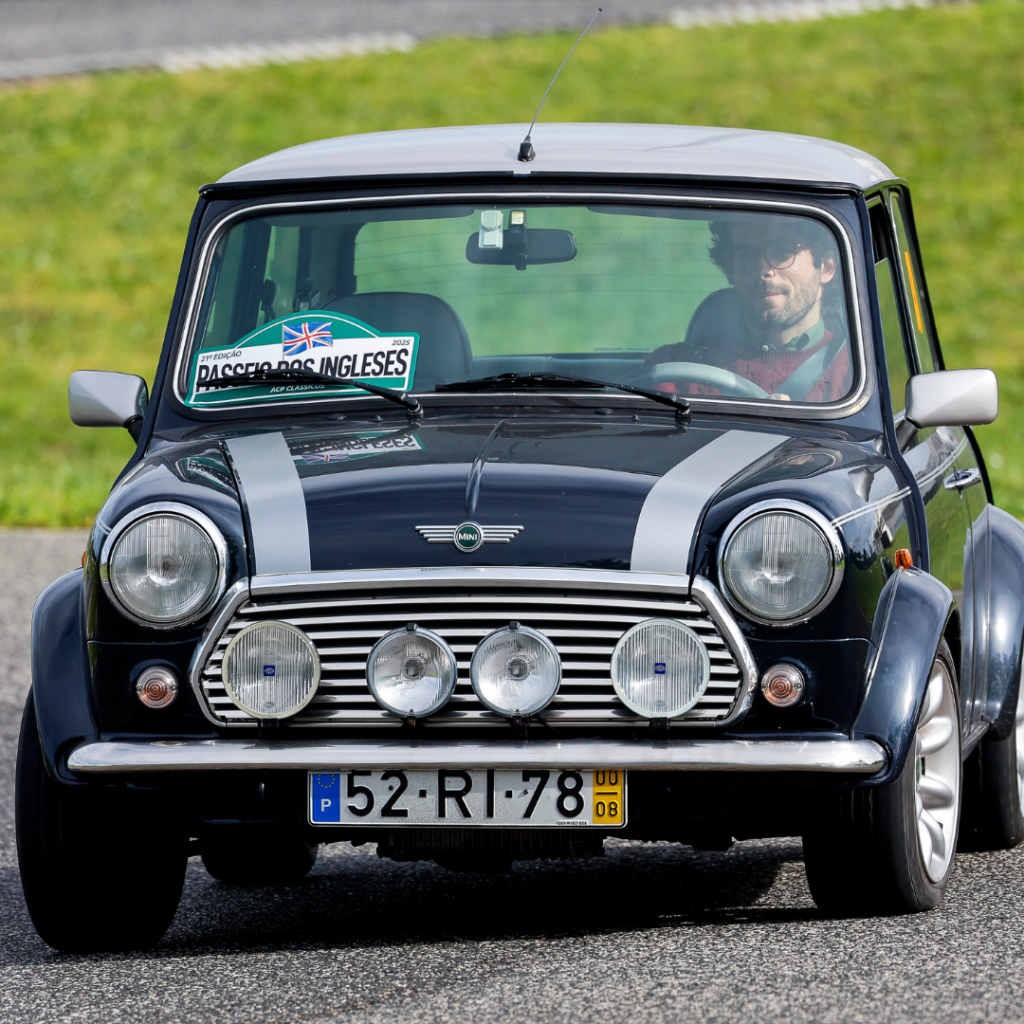 Passeio dos Ingleses Carros Classicos Campera