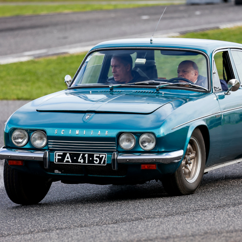 Passeio dos Ingleses Carros Classicos Campera